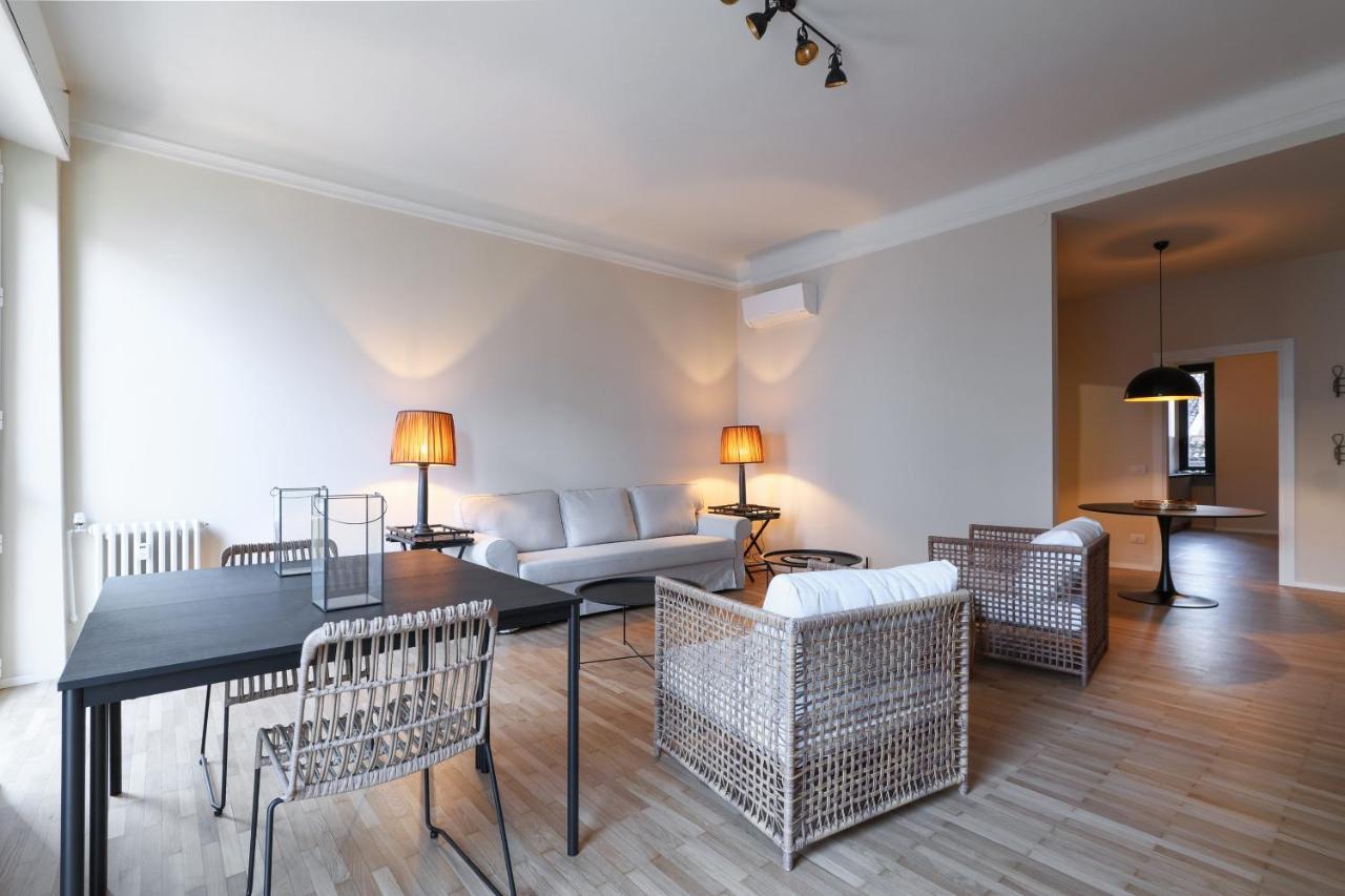 Luxury San Babila Apartment Milano Ngoại thất bức ảnh